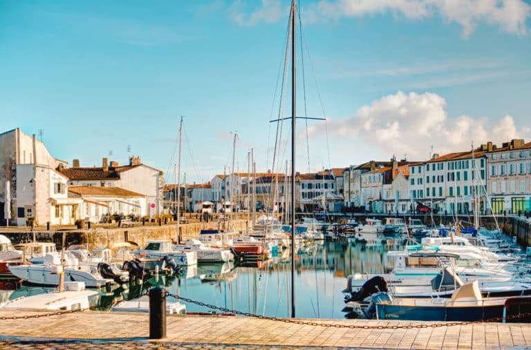 Port de bateaux à Saint-Martin-de-Ré, Île de Ré.